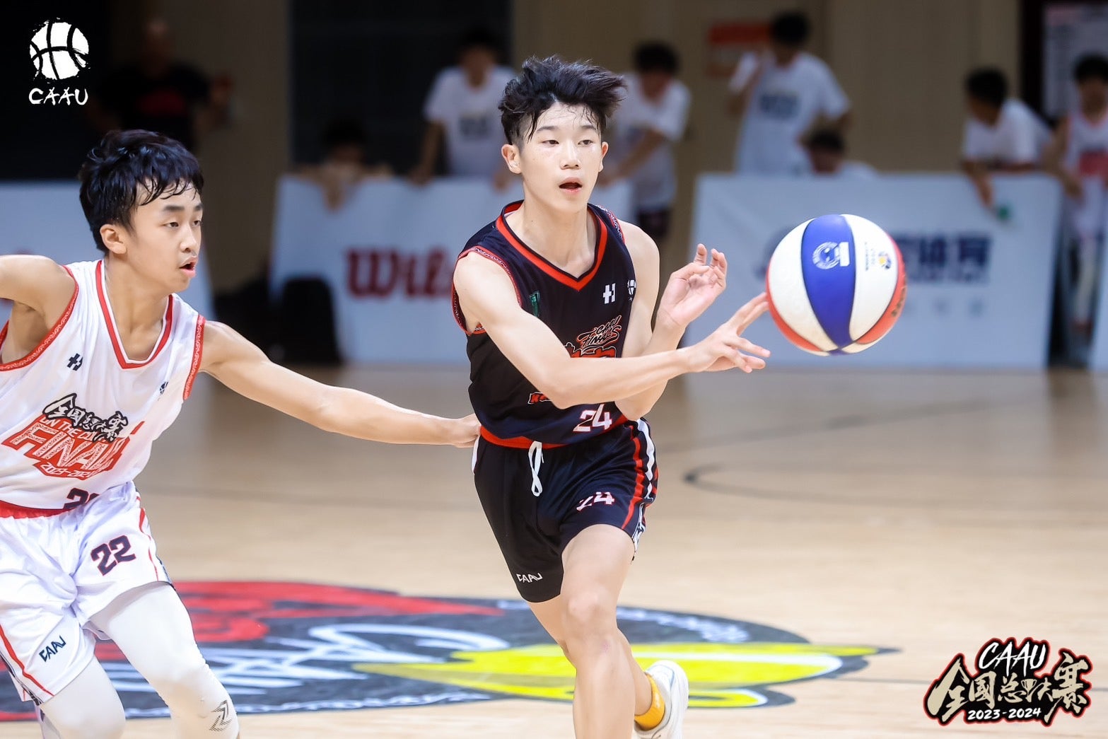 関西国際空港での集合写真